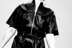 cracow fashion day true color by ann pokaz mody sukienka black dress good evening aktorka patrycja szczepanowska