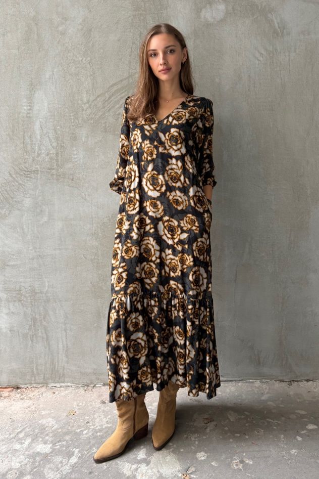 Wiskozowa sukienka w zielone wzory CELEBRATION z falbaną i paskiem ze 100% wiskozy hiszpańskiej premium 