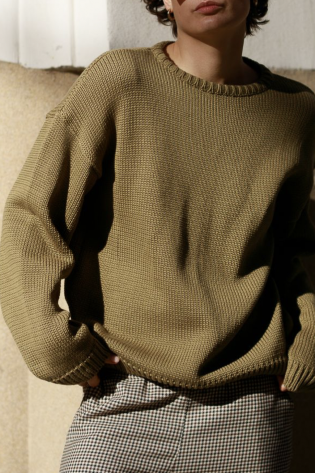 Długi i krótszy bawełniany 100% ZIELONA oliwka khaki sweter z okrągłym dekoltem oversize z naturalnej dzianiny