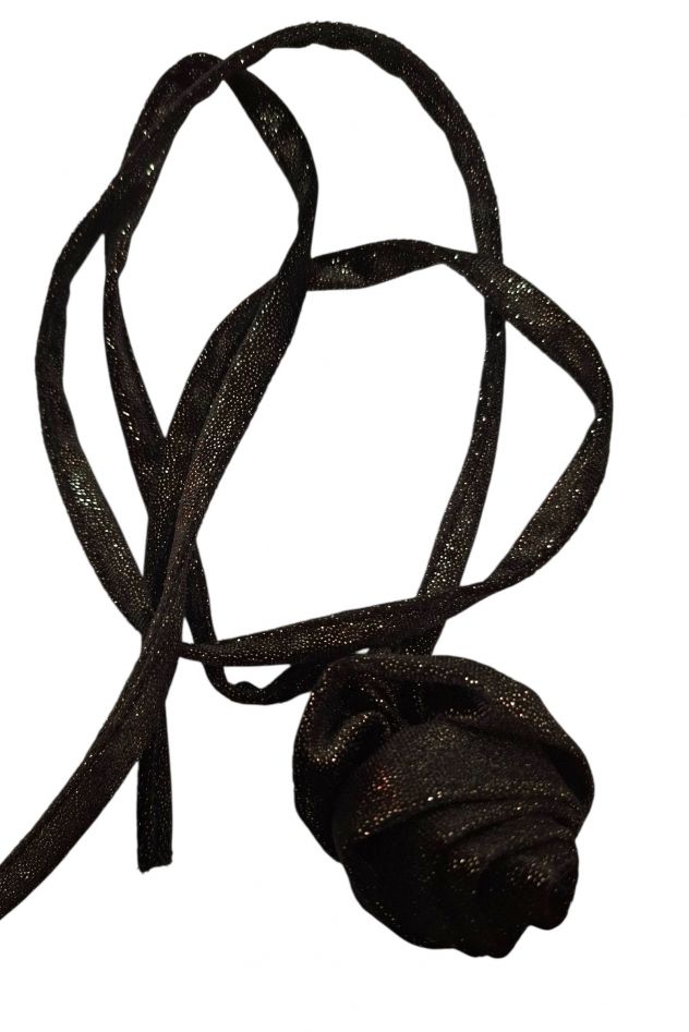Choker na szyję mała róża błyszcząca srebrna wiskoza