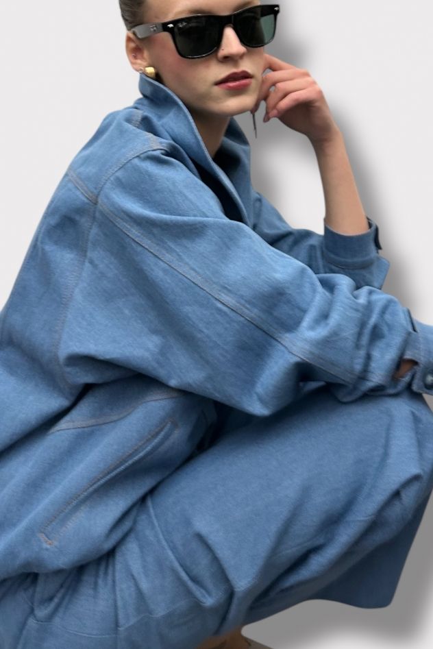 BAWEŁNIANA Kurtka jeansowa THE 70s BLUE JEANS klasyczny niebieski jeans błękit z podszewką, 4 guzikami i szerokim kołnierzem