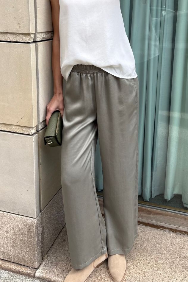 Spodnie szerokie khaki lekkie z gumką w pasie tencel 100%  