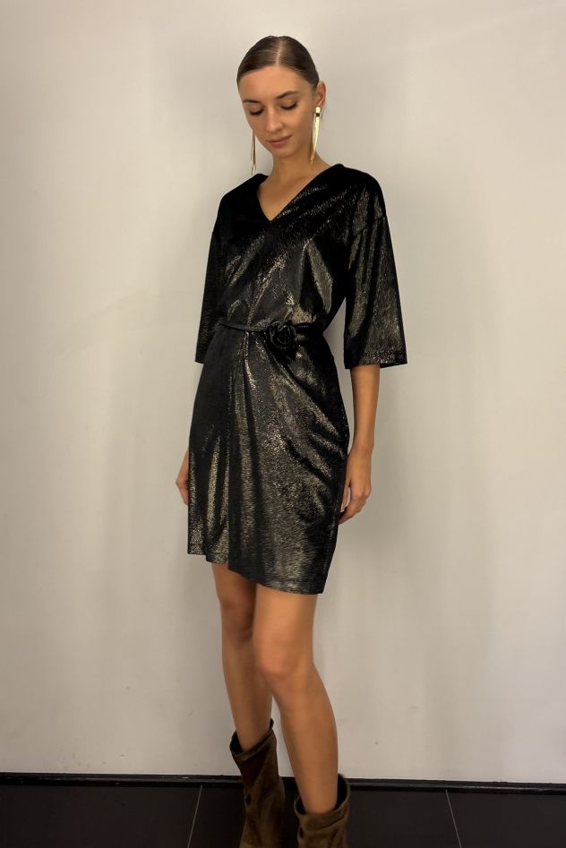Elegancka Sukienka CLASSY miła w dotyku czarno złota błyszcząca - z paskiem o delikatnym połysku 