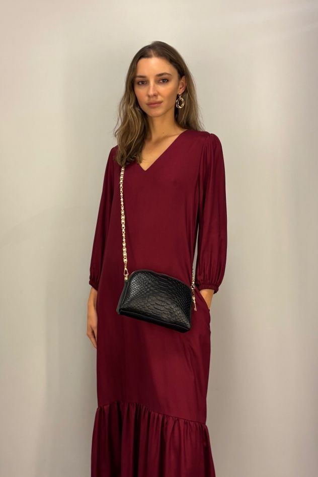 Wiskozowa sukienka fuksjowa lekka zwężana w talii