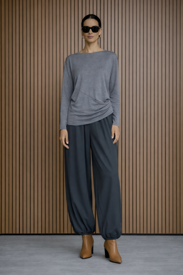 Dzianinowa bawełniana casualowa szara bluzka z długim rękawem z drapowaniem na boku