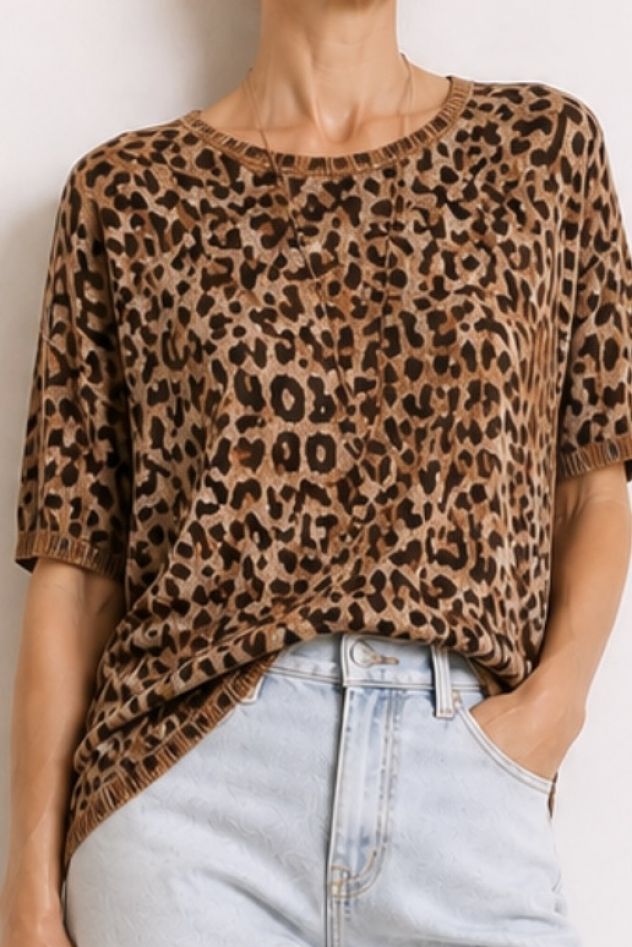 Wiskozowy sweter z krótkim rękawem oversize we wzór panterki