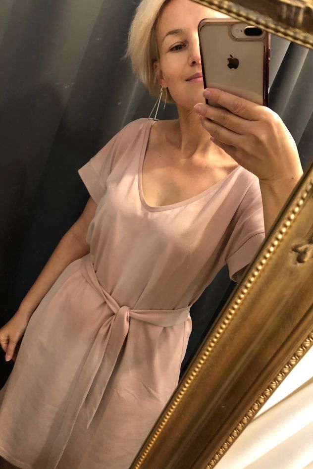 Bawełniana Sukienka Pudrowy Róż MY STYLE MY TRUTH z dekoltem i wycięciem na plecach LTD