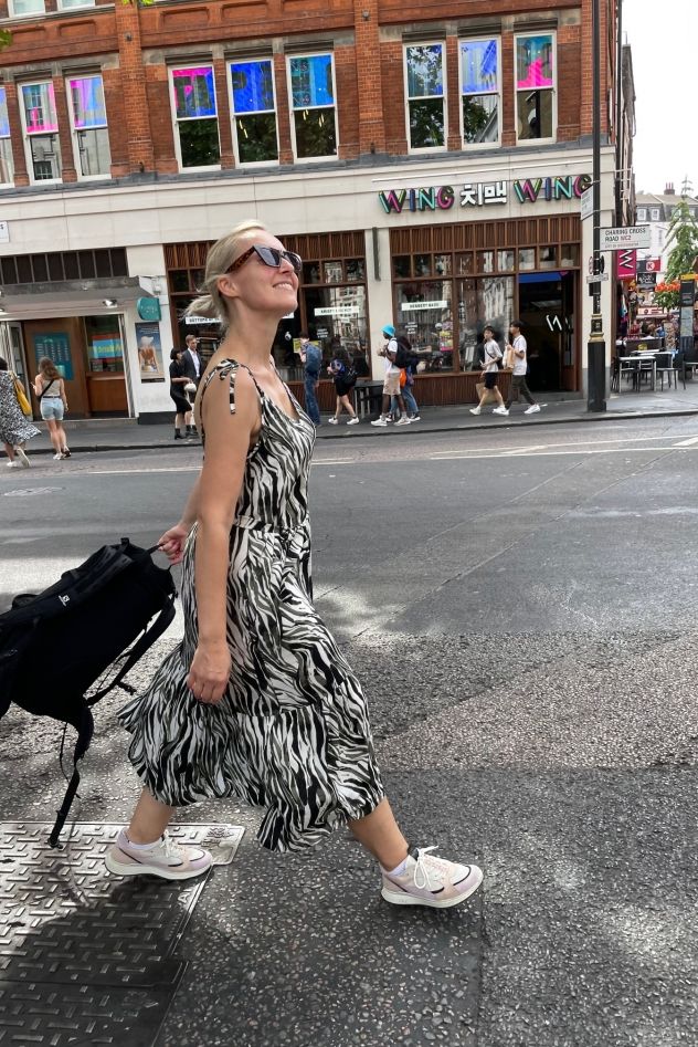 Wiskozowa Letnia Sukienka na ramiączkach w zielono białe fale print zebra