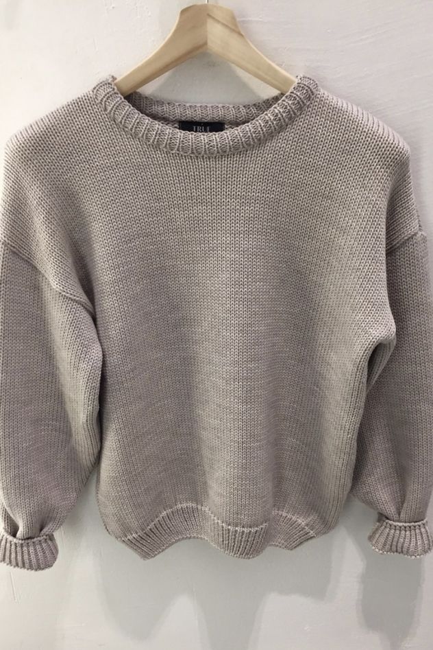 Wełniany 100% wełny merino jasnobeżowy sweter z okrągłym dekoltem  oversize