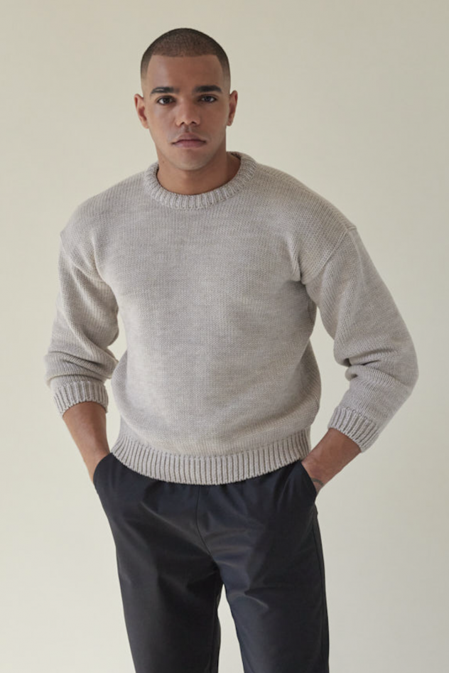 Wełniany sweter 100% wełny merino jasny beżowy  z okrągłym dekoltem oversize
