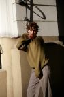 Długi i krótszy bawełniany 100% ZIELONA oliwka khaki sweter z okrągłym dekoltem oversize z naturalnej dzianiny