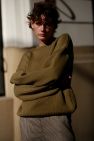 Długi i krótszy bawełniany 100% ZIELONA oliwka khaki sweter z okrągłym dekoltem oversize z naturalnej dzianiny