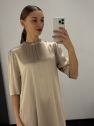 Beżowa szampańska elegancka sukienka jedwabna z gumką przy szyi jedwab wiskoza
