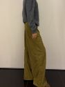 Spodnie oliwkowe sztruksowe szerokie z zakładkami i suwakiem