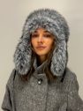Duża czapka imitująca futro szaro-biała miękka z uszami i zapięciem pod szyją