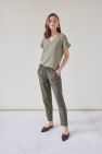 Bluzka w stylu TSHIRTu w serek z TENCELU oversize khaki