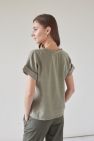 Bluzka w stylu TSHIRTu w serek z TENCELU oversize khaki