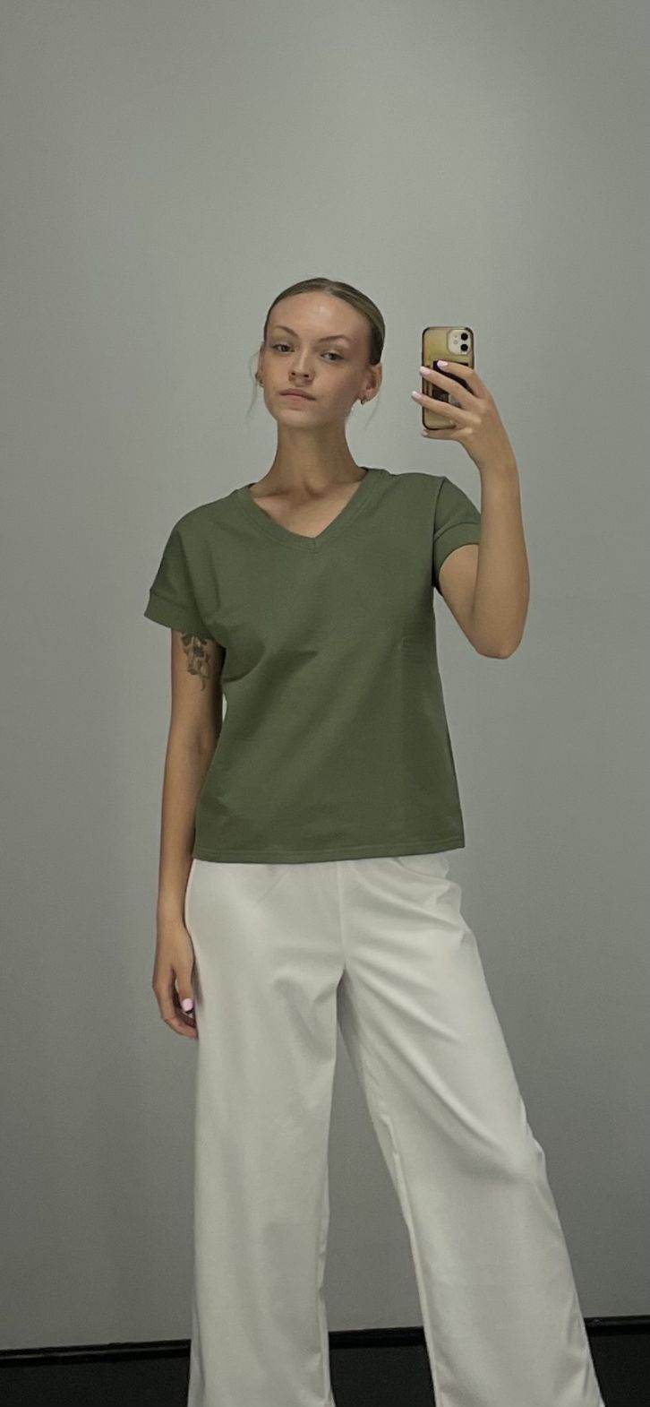 Zielony Bawełniany TSHIRT z mięsistej 100% bawełny zielony-khaki