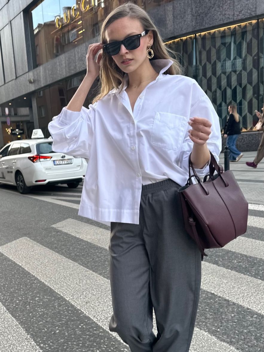 SHOP THE LOOK 1 - klasyczna koszula bawełniana ze spodniami wełnianymi i torebką skórzaną