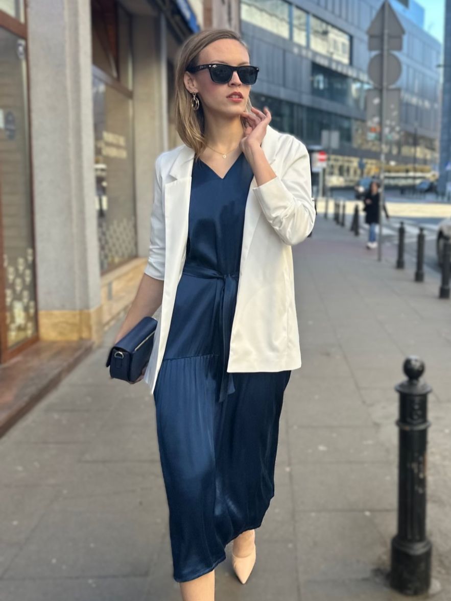 SHOP THE LOOK 8 - elegancki zestaw sukienki z marynarką i torebką