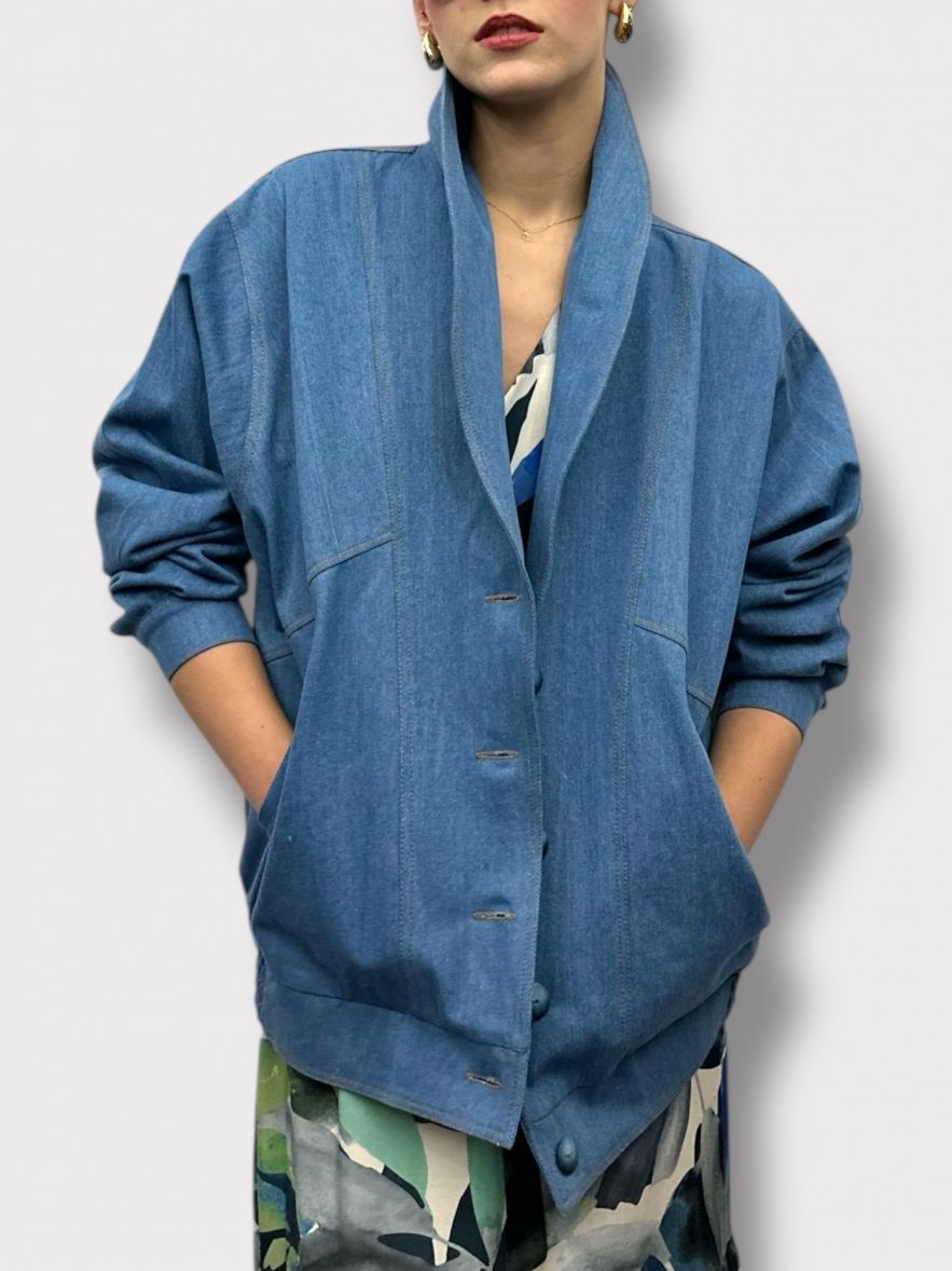 BAWEŁNIANA Kurtka jeansowa THE 70s BLUE JEANS klasyczny niebieski jeans błękit z podszewką, 4 guzikami i szerokim kołnierzem