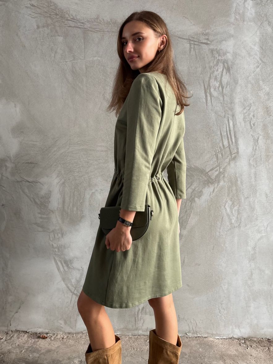 Bawełniana sukienka khaki z gumką, do kolan, 100% bawełna