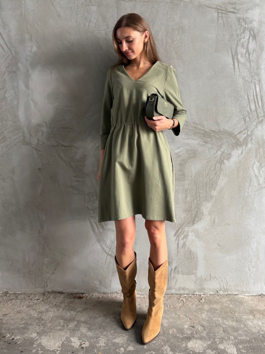 Bawełniana sukienka khaki z gumką, do kolan, 100% bawełna