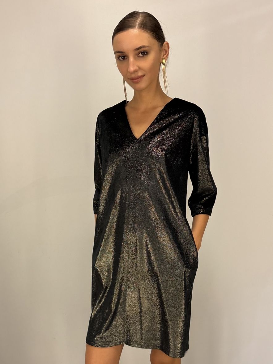Elegancka Sukienka CLASSY miła w dotyku czarno złota błyszcząca - z paskiem o delikatnym połysku 