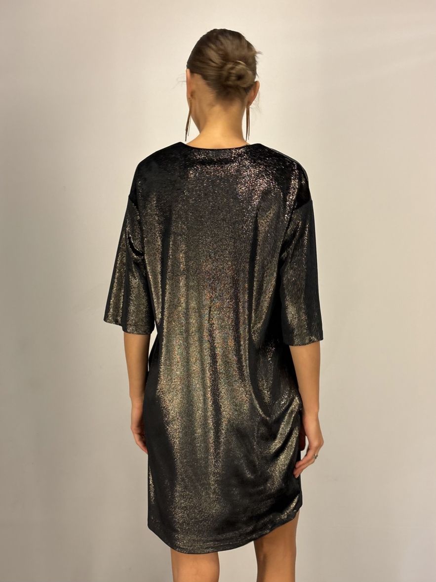 Elegancka Sukienka CLASSY miła w dotyku czarno złota błyszcząca - z paskiem o delikatnym połysku 