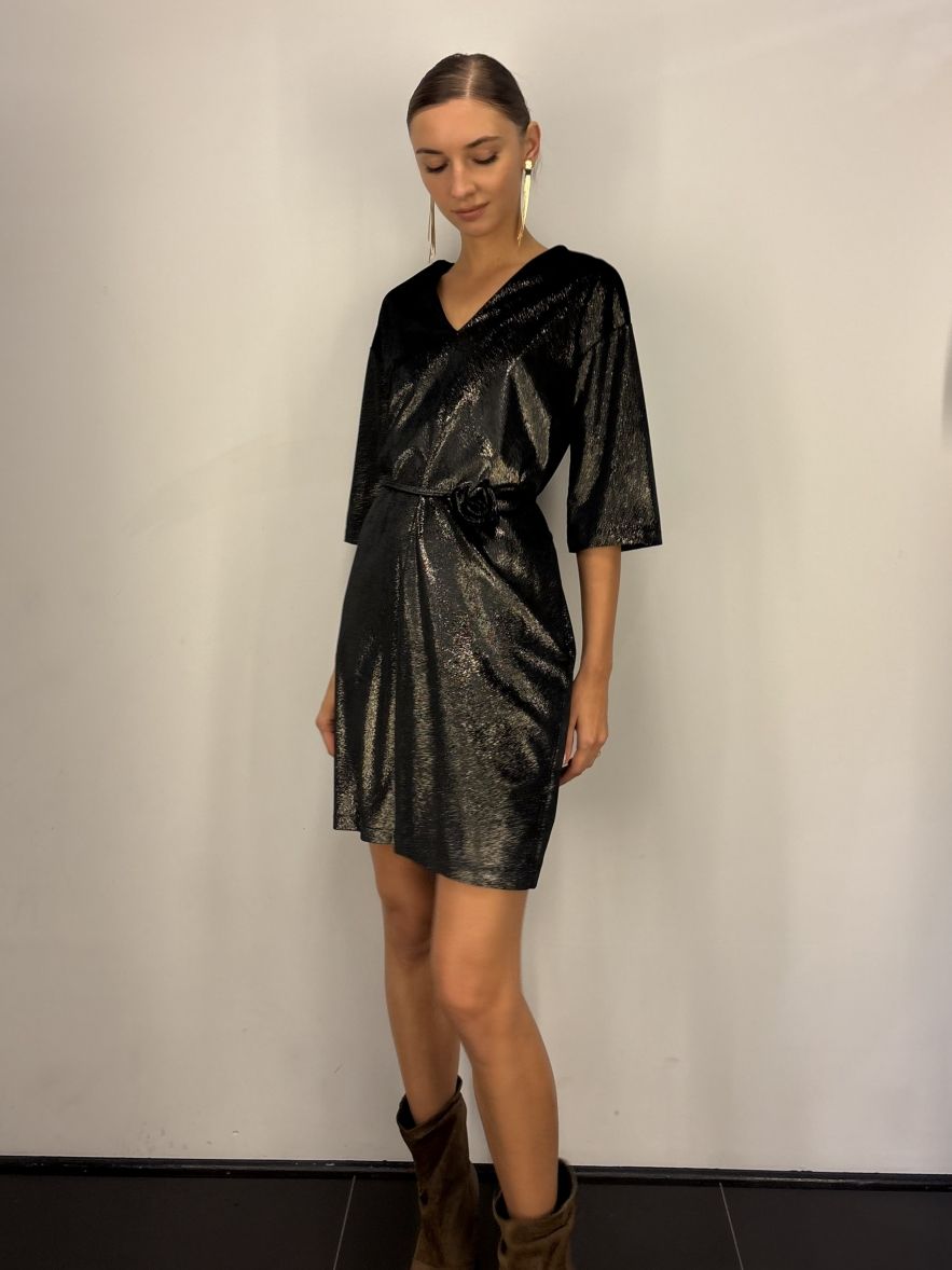 Elegancka Sukienka CLASSY miła w dotyku czarno złota błyszcząca - z paskiem o delikatnym połysku 