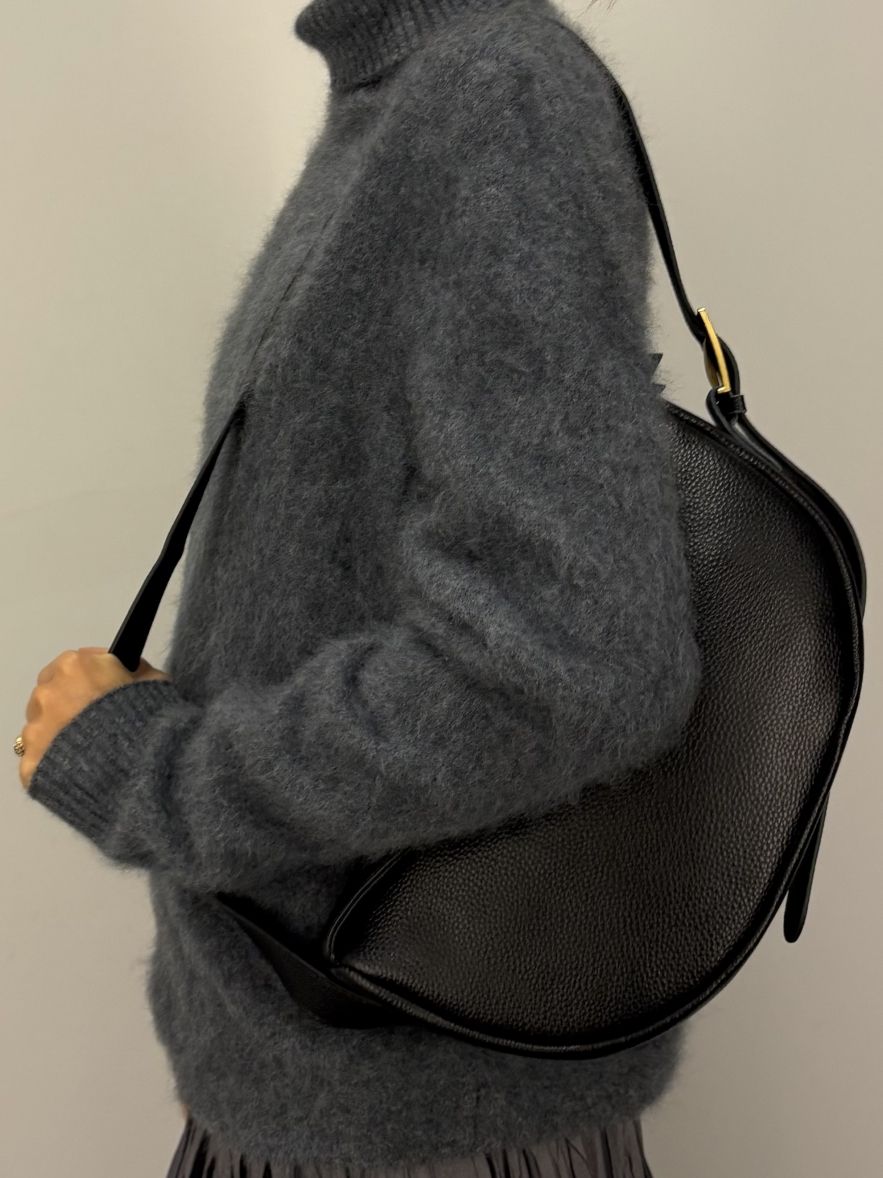 Skórzana czarna torebka średniej wielkości 100% skóra naturalna