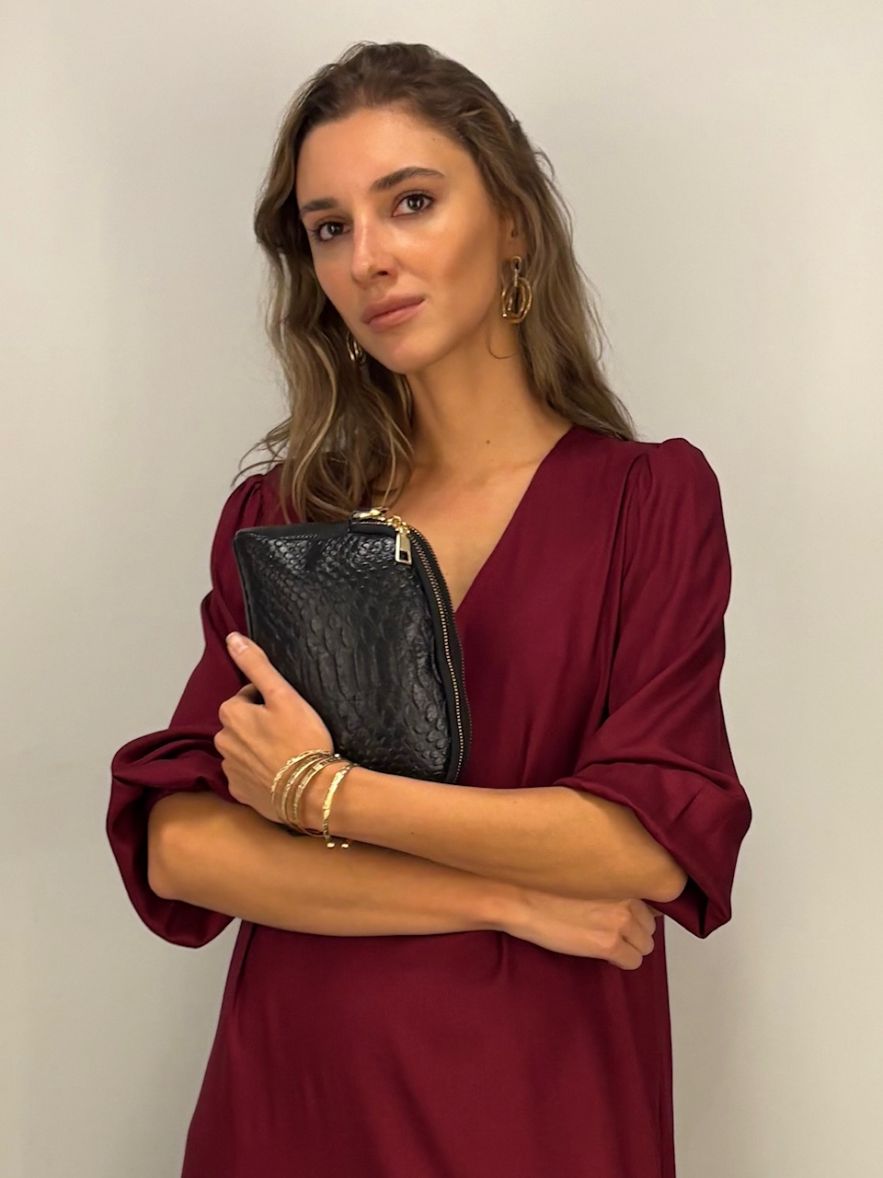 Skórzana mała torebka czarna ze złotym suwakiem krokodyl 100% skóra naturalna 