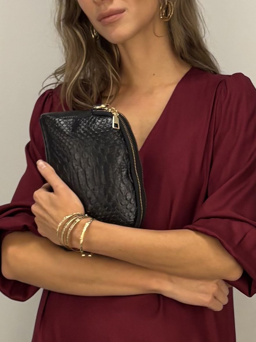 Skórzana mała torebka czarna ze złotym suwakiem krokodyl 100% skóra naturalna 