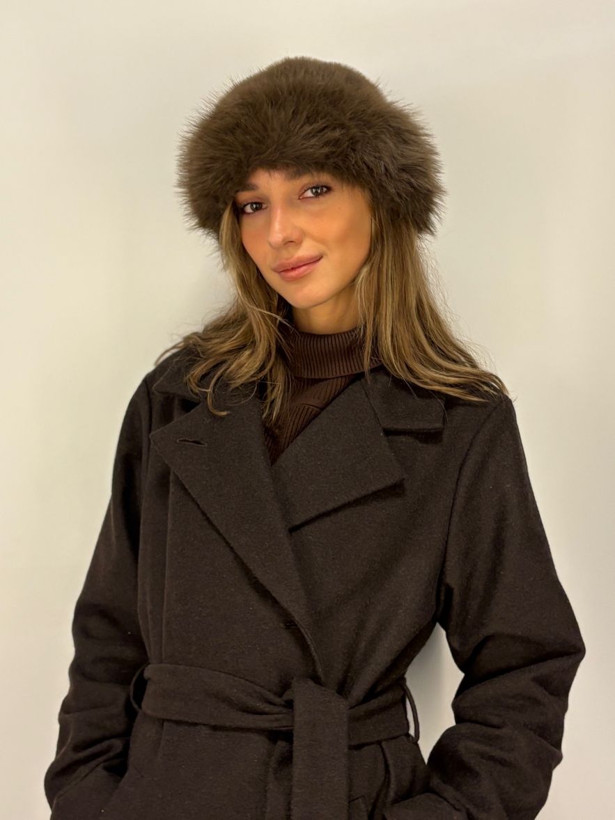 Futrzana brązowa mięciutka czapka imitująca futro z lisa w brązie 