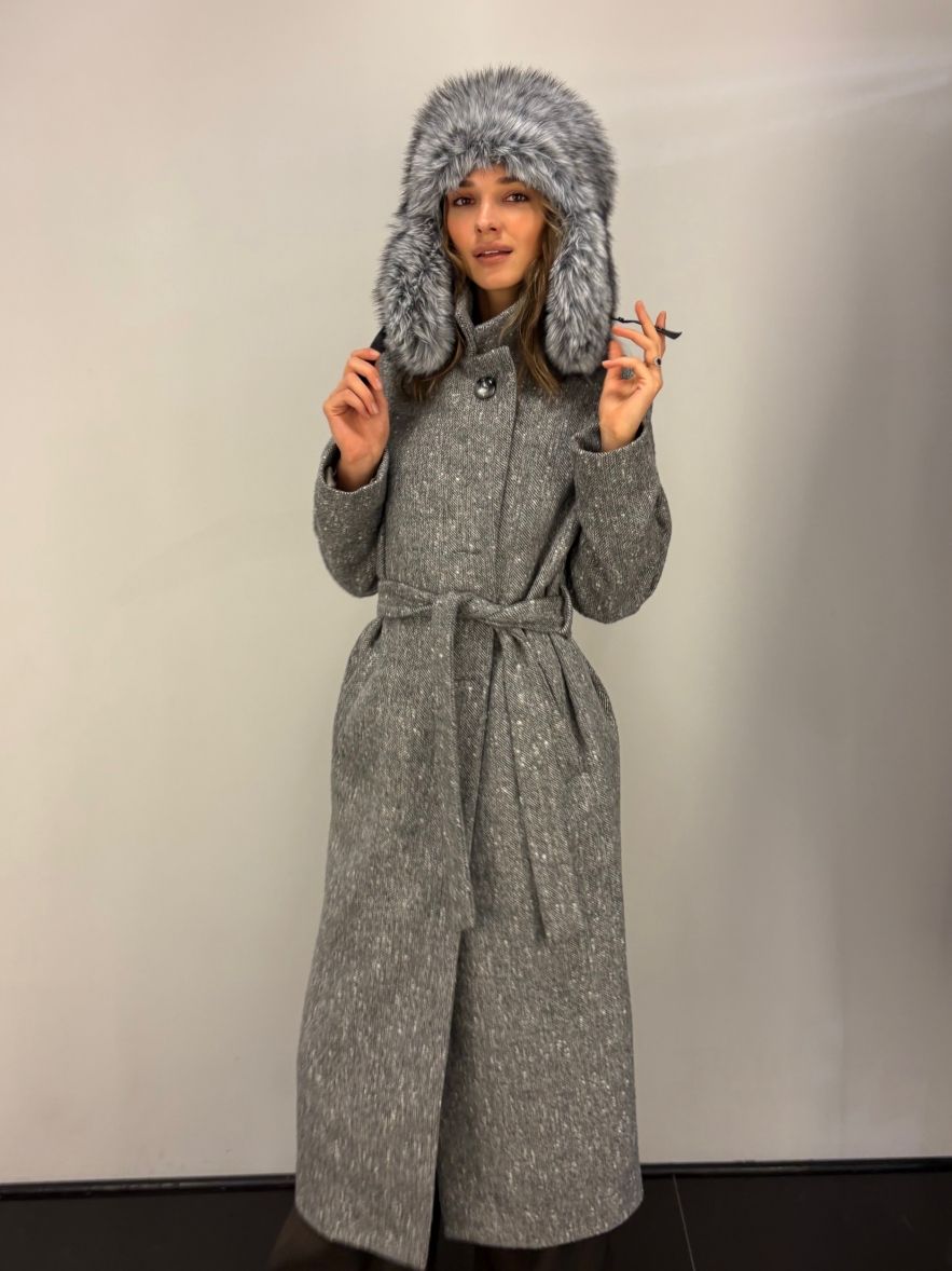 Duża czapka imitująca futro szaro-biała miękka z uszami i zapięciem pod szyją