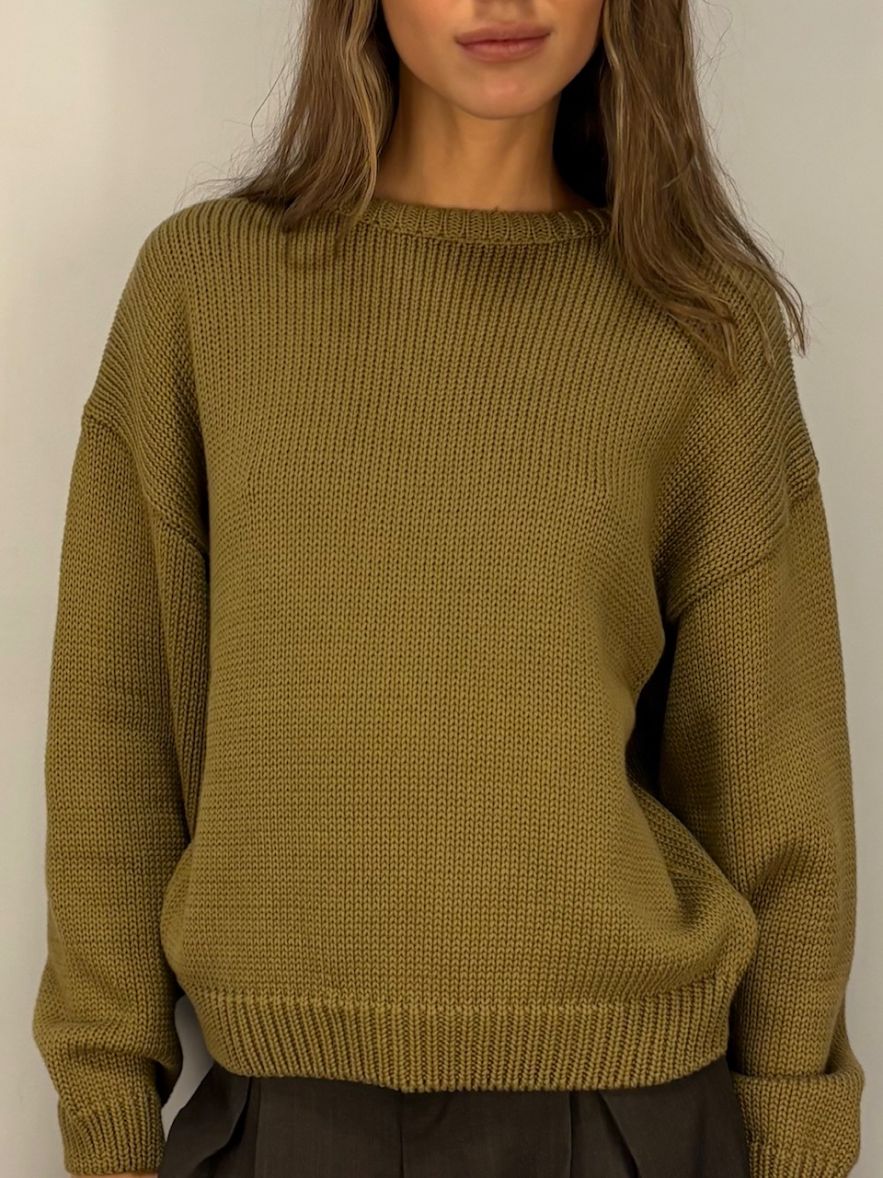 Długi i krótszy bawełniany sweter  ZIELONA oliwka khaki z okrągłym dekoltem oversize z naturalnej włoskiej 100% bawełny