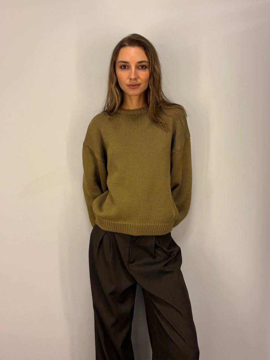 Długi i krótszy bawełniany sweter  ZIELONA oliwka khaki z okrągłym dekoltem oversize z naturalnej włoskiej 100% bawełny