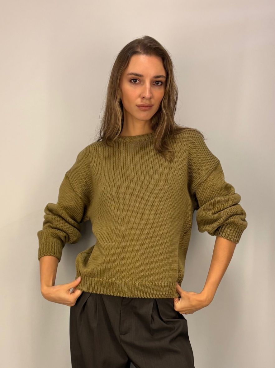 Długi i krótszy bawełniany sweter  ZIELONA oliwka khaki z okrągłym dekoltem oversize z naturalnej włoskiej 100% bawełny