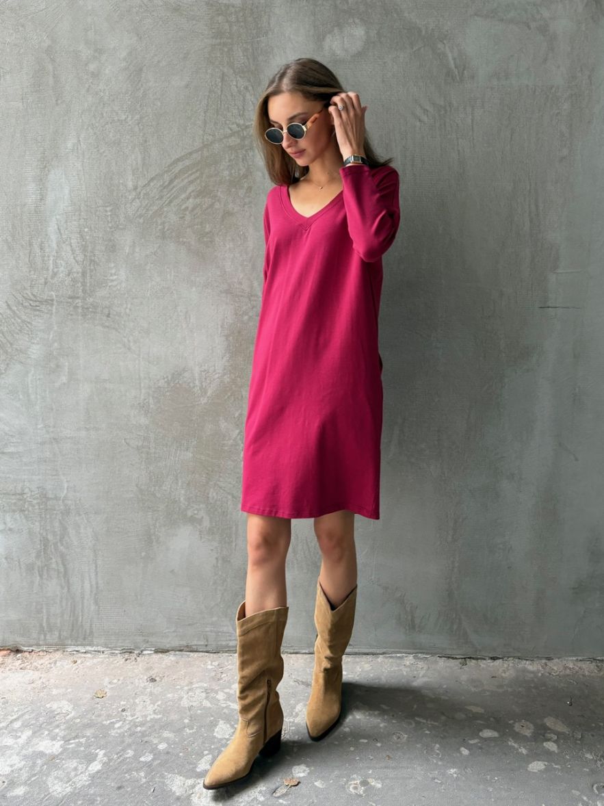 Bawełniana Czerwono Bordowo wiśniowa przed kolano dresowa wygodna sukienka BASIC z paskiem i dekoltem w serek V