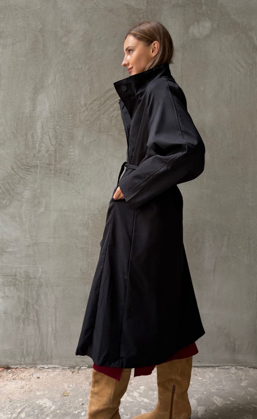 Czarny płaszcz oversize trench ze stójką bawełniany na guziki 