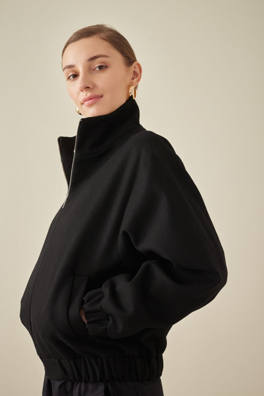 Czarna wełniana kurtka bomberka uniseks z wiskozową podszewką z metalowym suwakiem The Night Black Wełna 100%