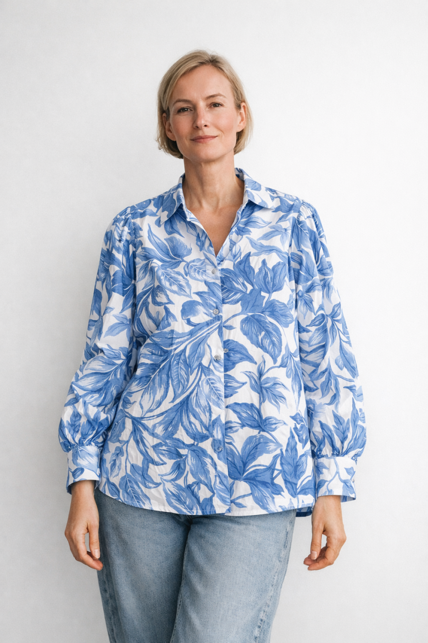 Koszula damska w niebiesko biały print kwiatowy 