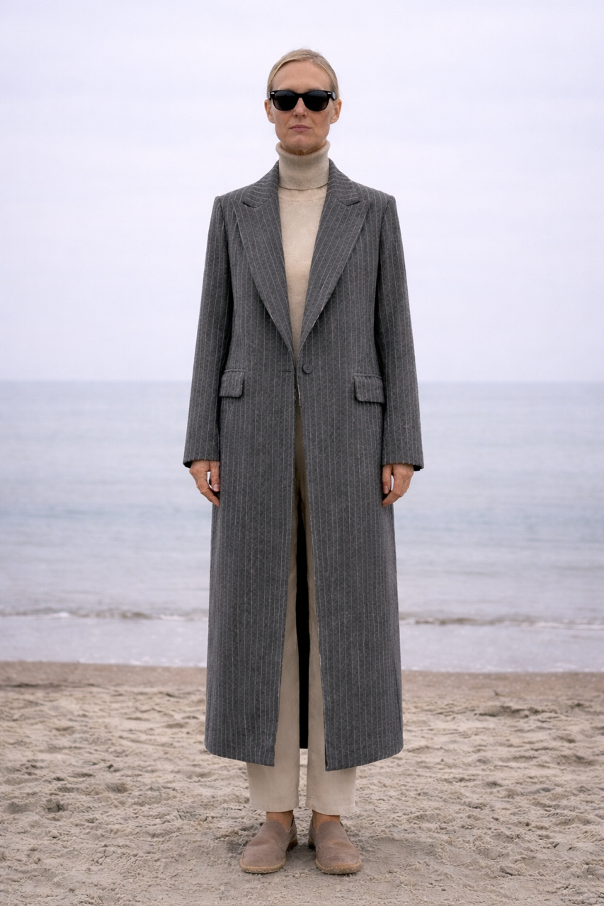 szary w paski wiosenny wełniany długi płaszcz maxi z jednym guzikiem