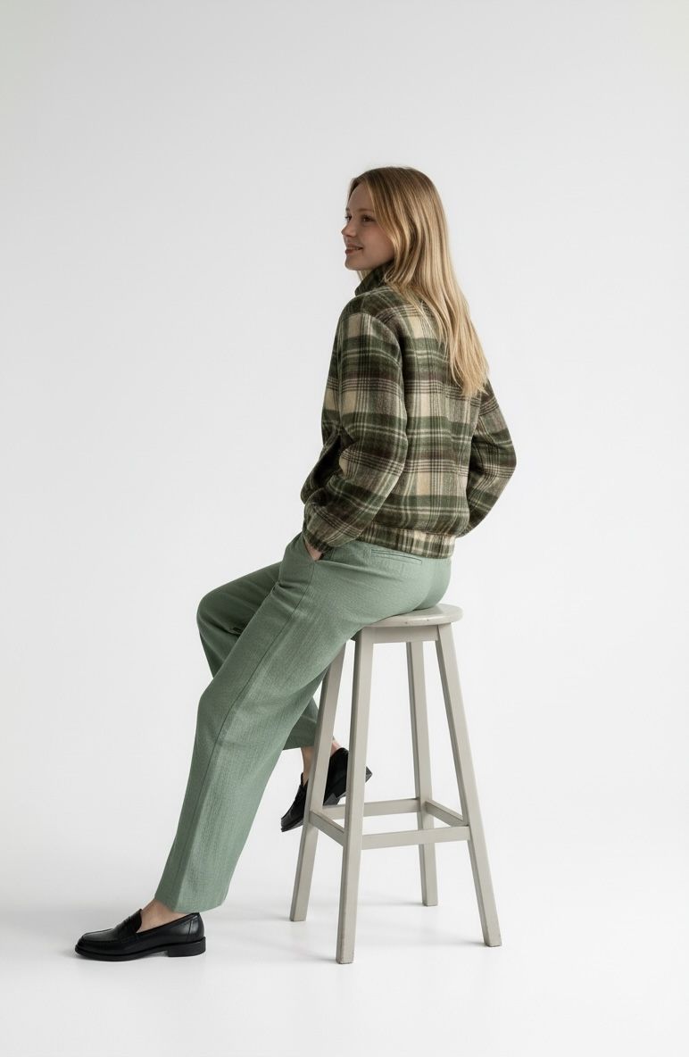 Zielona wełniana kurtka w kratę zielono beżowo czarną bomberka uniseks z wiskozową podszewką z metalowym suwakiem The Night Black Wełna 100% (Kopia)