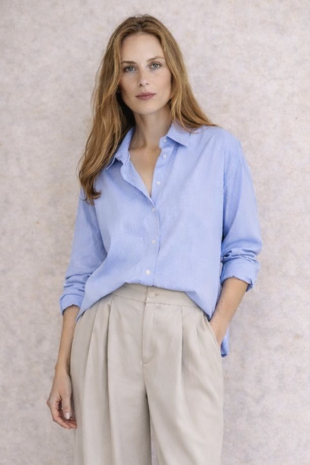 Niebieska koszula wiskozowa