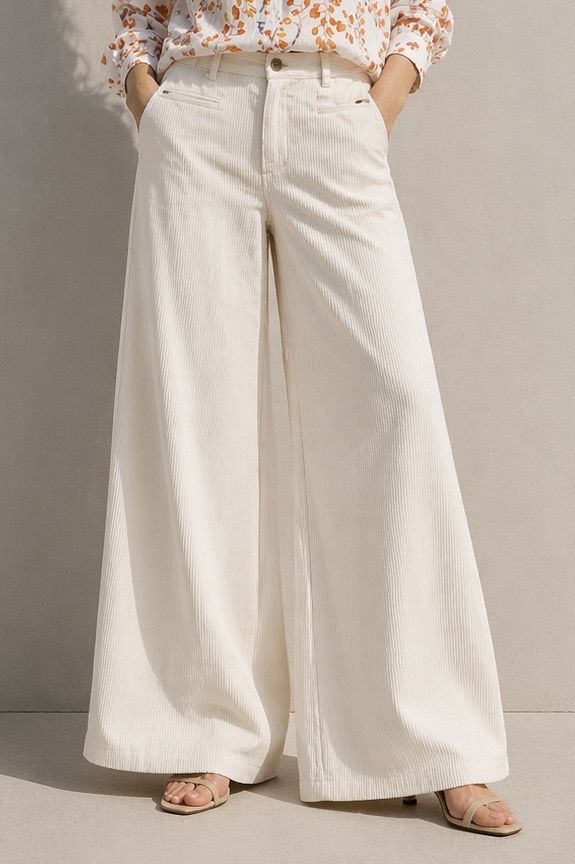 Spodnie KREMOWE sztruksowe szerokie z zakładkami i suwakiem 