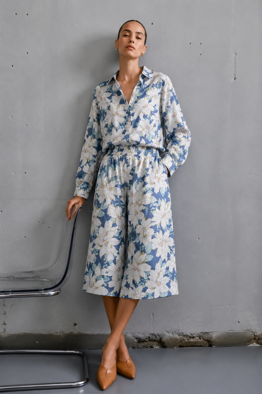 SHOP THE LOOK 20 - komplet bawełna w kwiaty na lato jortsy długie szorty kuloty za kolano i koszula - krótkie spodenki i góra z tej samej lekkiej włoskiej bawełny (Kopia)