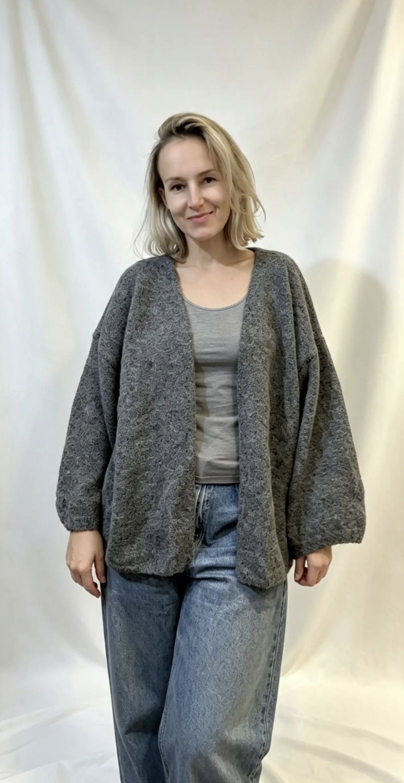 Puchaty oversize cieply luźny sweter kardigan 100% wiskoza szary z szerokim rękawem