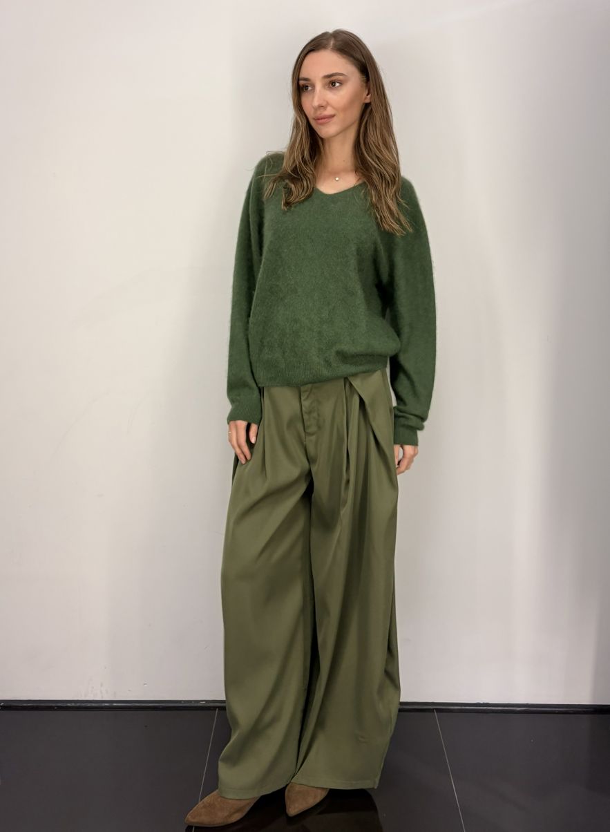 Sweter premium miękki szlachetny skład 100% kaszmir ciemna zieleń dekolt V