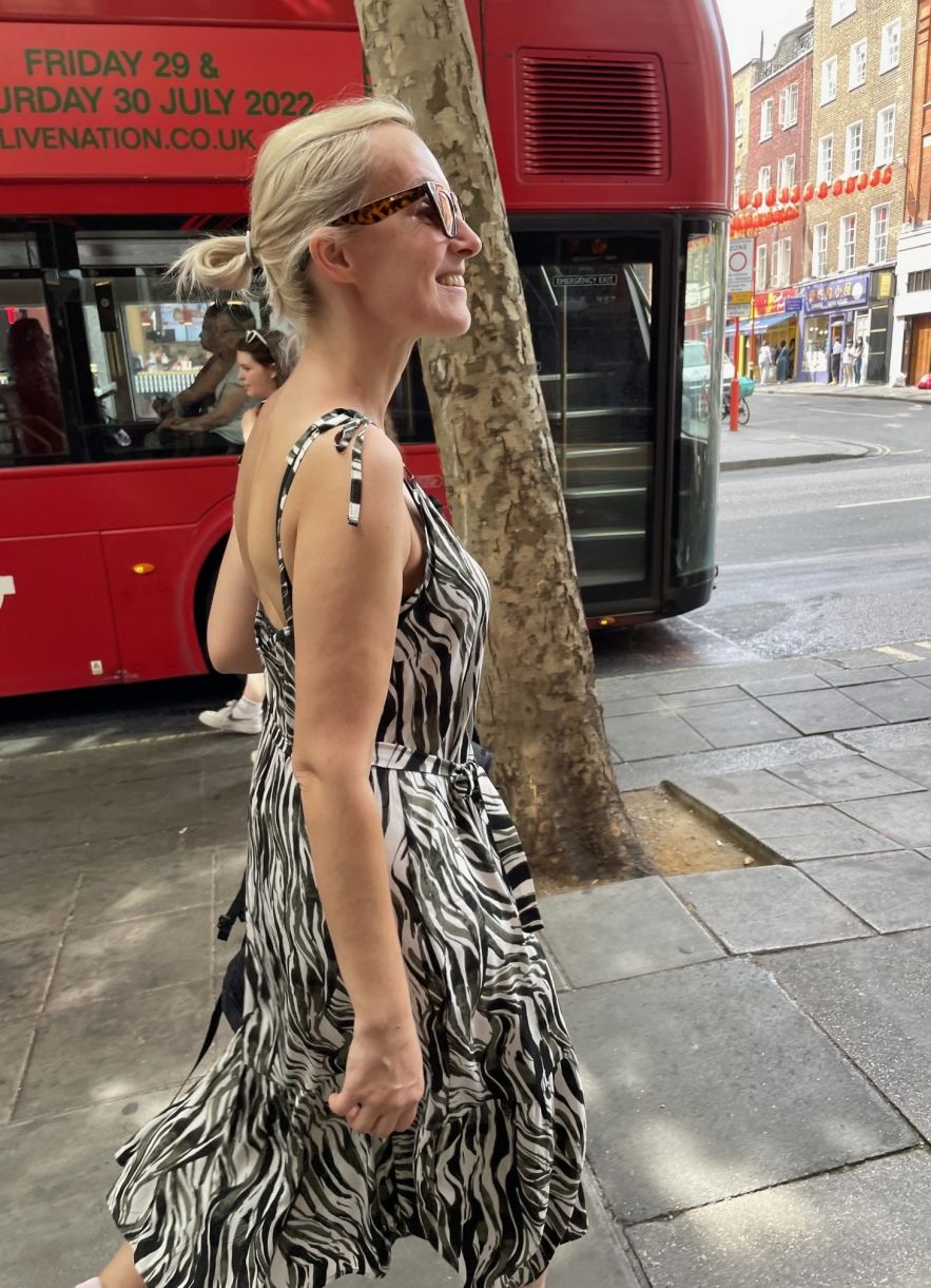 Wiskozowa Letnia Sukienka na ramiączkach w zielono białe fale print zebra